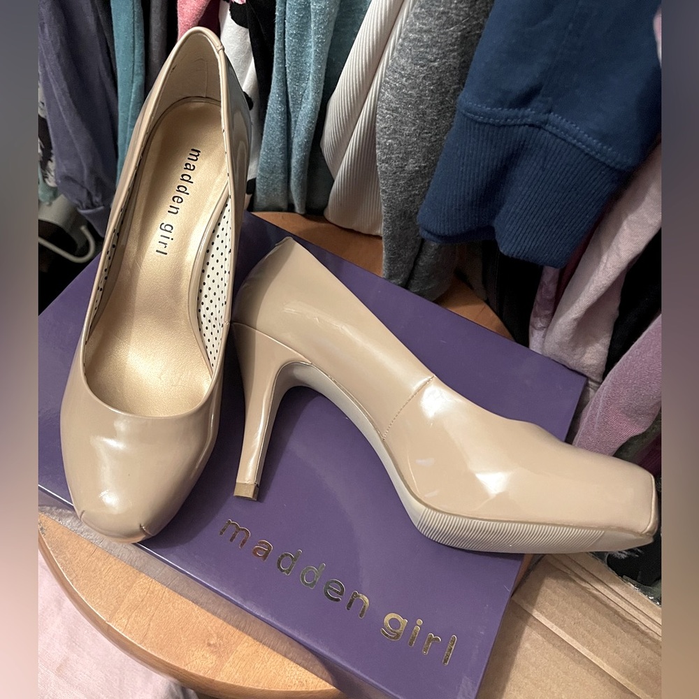 Madden Girl Platform Heel size 6